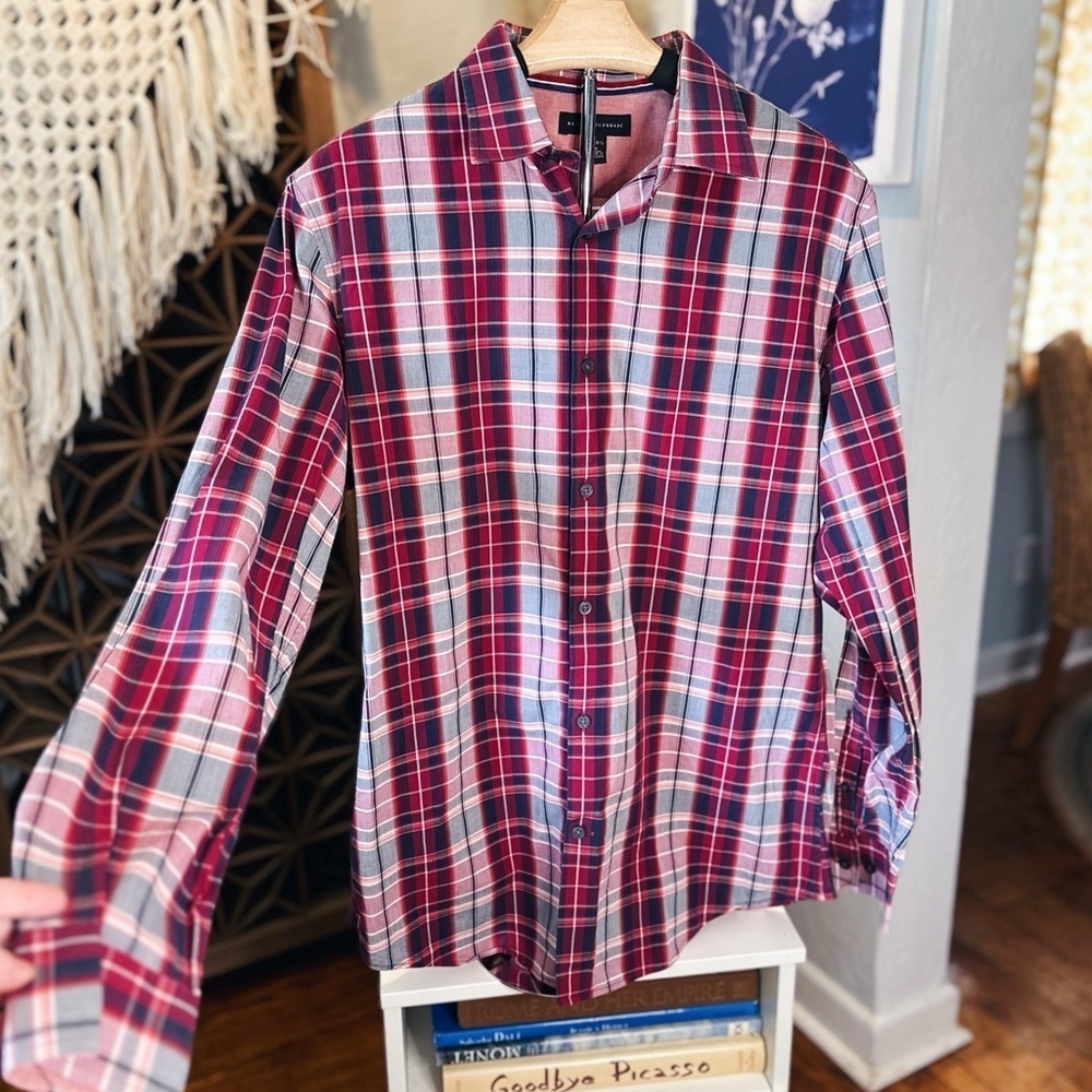 Banana Republic Red Plaid Button Up Long Sleeve Shirt